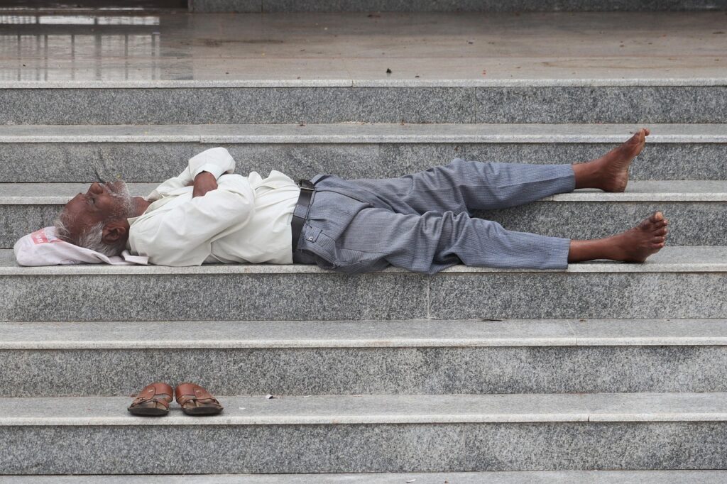 老後の生活費の平均はいくらか知っていますか？