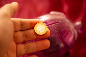 貯金ゼロでも投資を始めて大丈夫？そのリスクと成功の秘訣は？